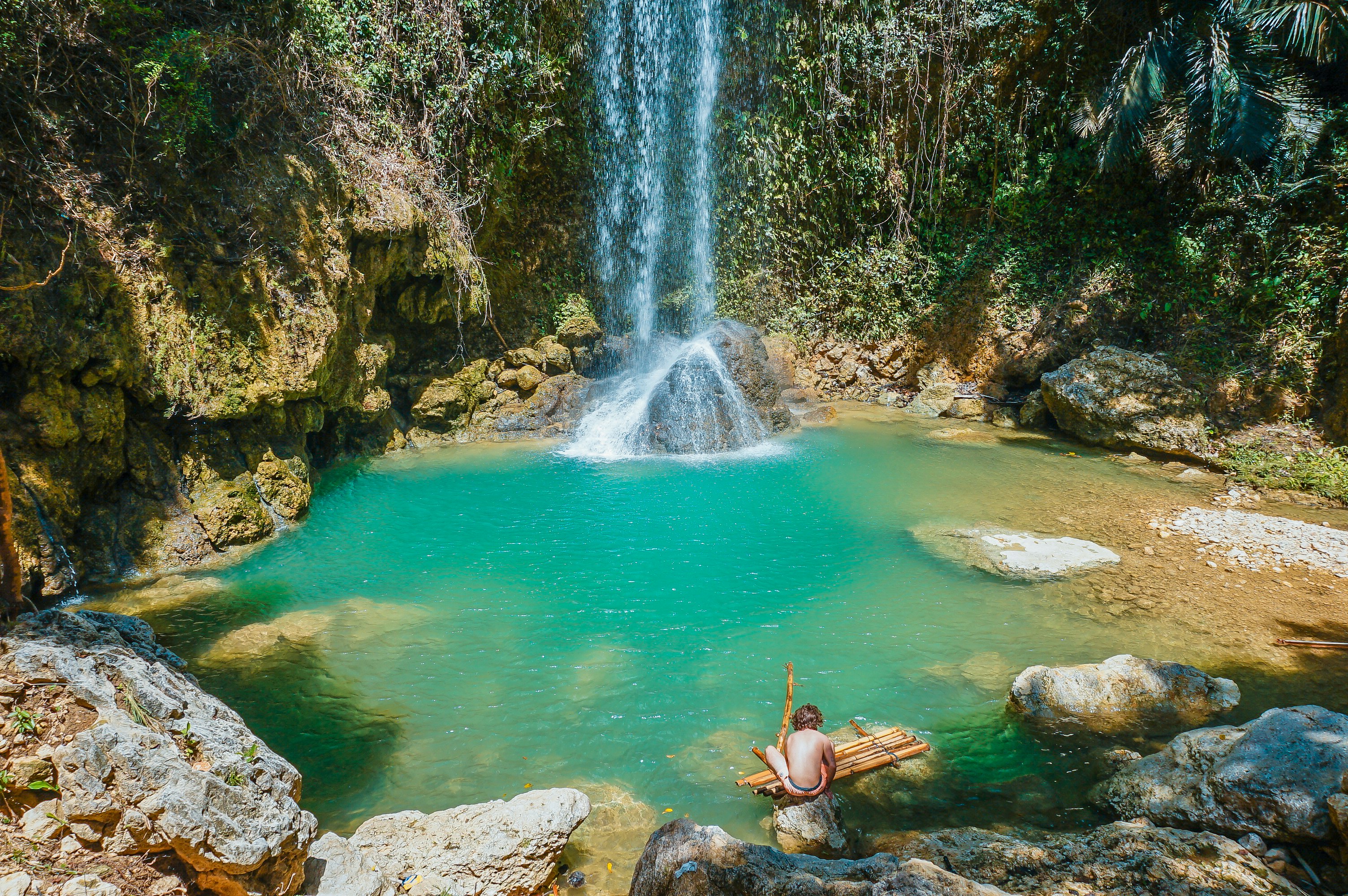 photography of waterfalls during daytime